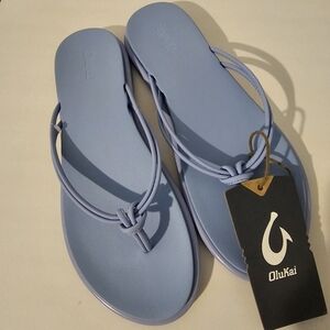 Olukai ‘AKA Sandals, Size 9, NWT